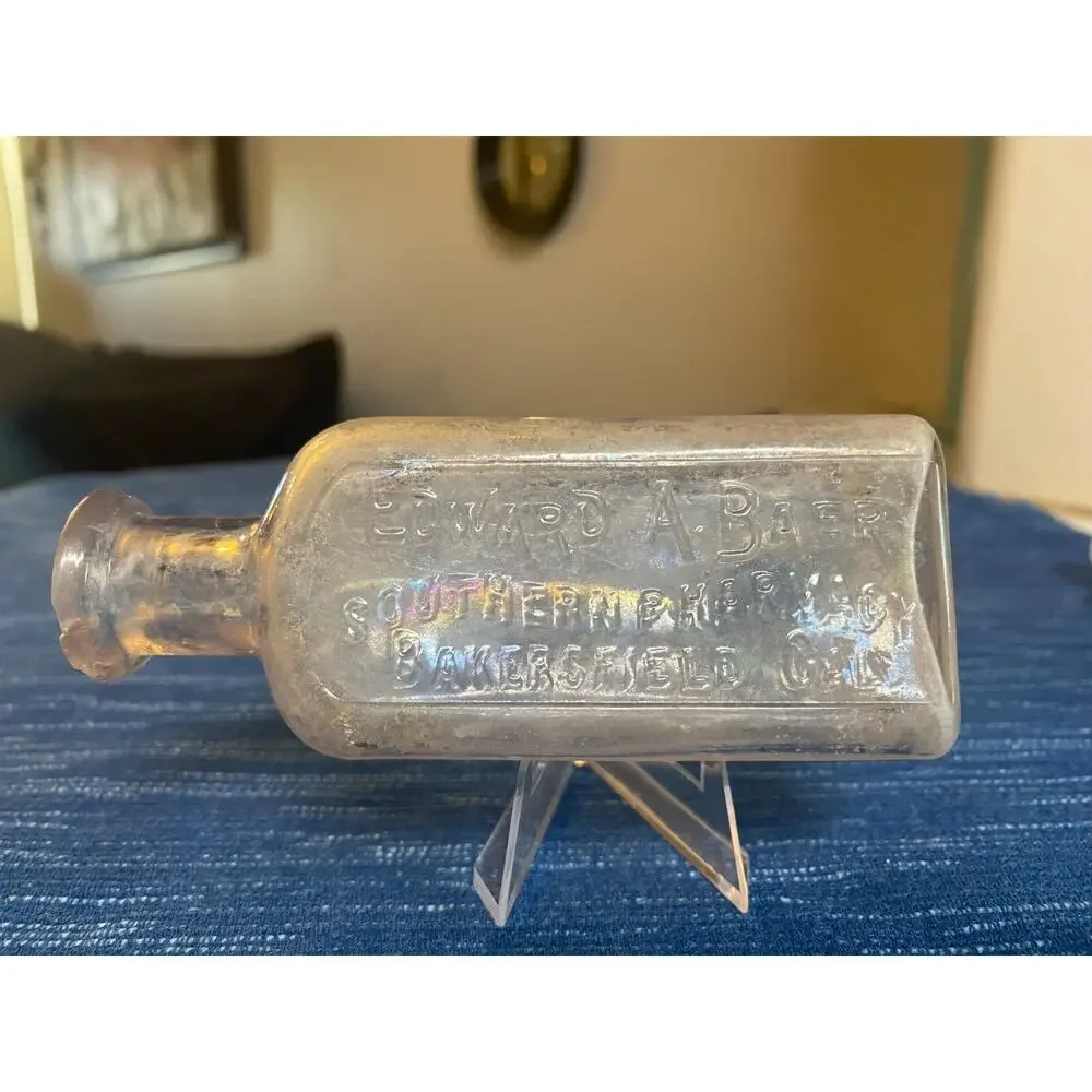 VTG Baer & Hughes The Druggist Bakersfield California Bottle Pharmacy Medicine